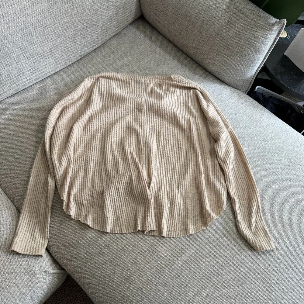 UO “Out from Under” Tie Front Top - Picture 2 of 9